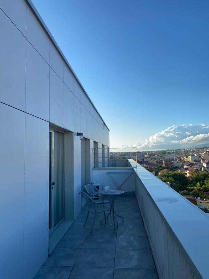 티라나 Luxury Rooftop 23 B&B 외부 사진