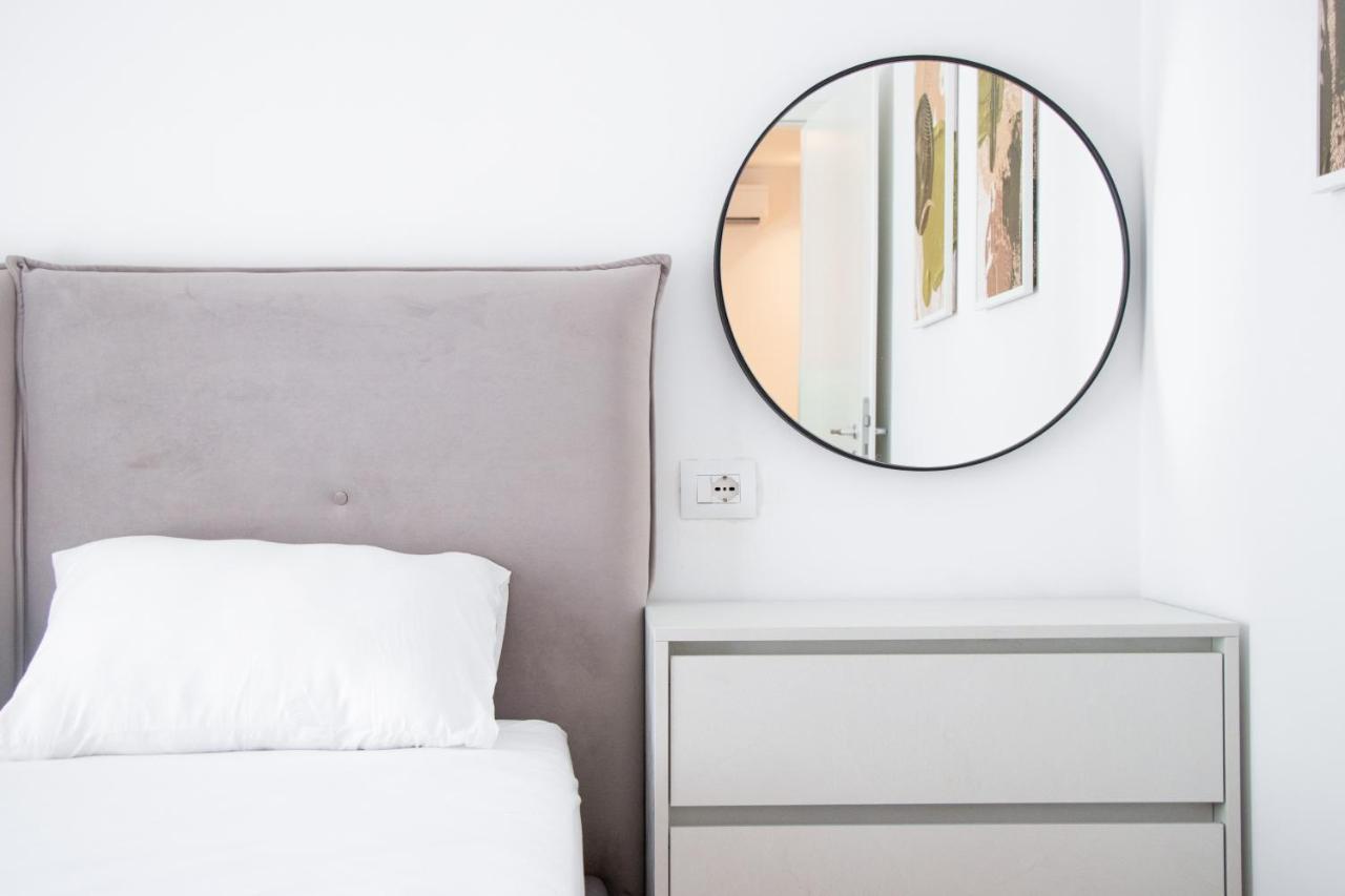 티라나 Luxury Rooftop 23 B&B 외부 사진